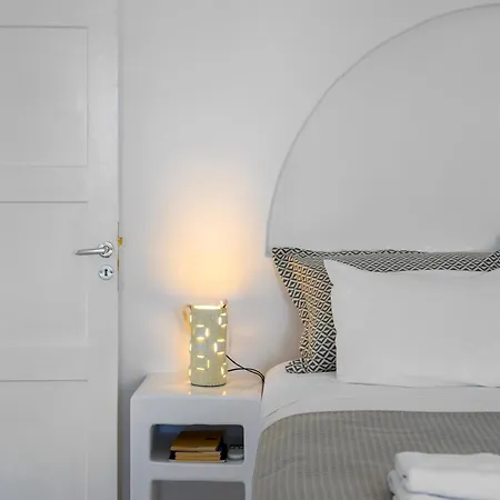 Lodras' House By K&k Éxo Goniá